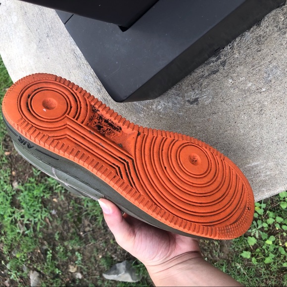 Nike Air Force 1 Low Premium Skive Medium Olive 8 - Picture 4 of 6